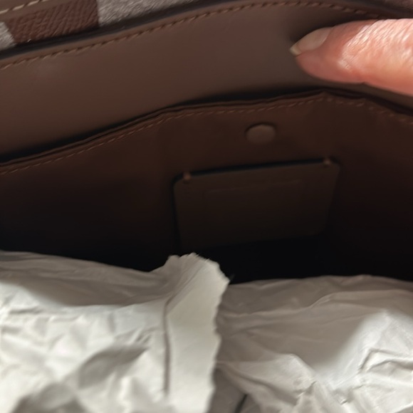 Coach small tote. - Picture 4 of 6